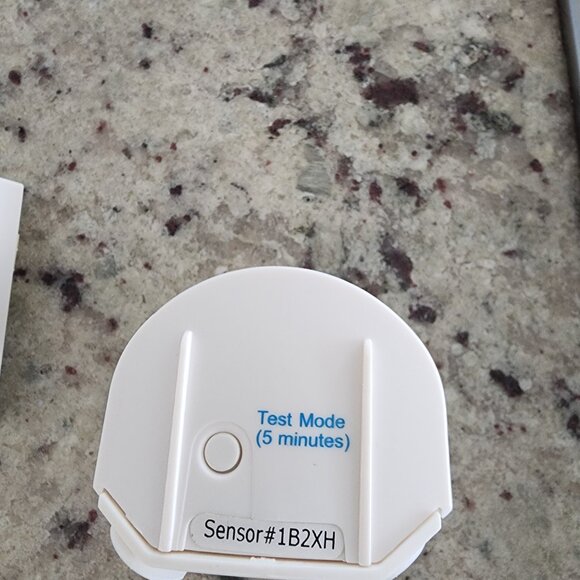 SimpliSafe Home Security System – Full DIY Bundle with Cameras & Sensors - Picture 5 of 16